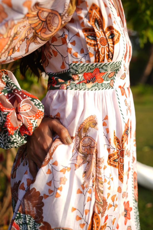 Bohemian Floral Printed Mini Dress – A Perfect Blend of Elegance & Comfort